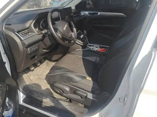 Haval M6 — Фото автомобиля 9