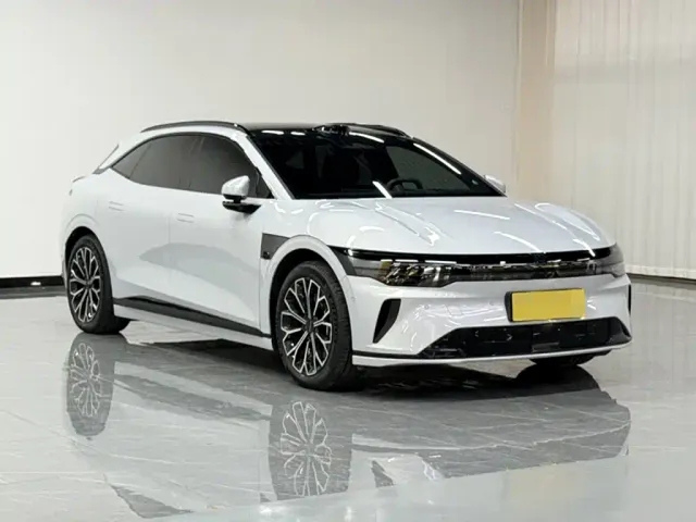 Zeekr 007 GT — Фото автомобиля 8