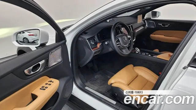 Вольво V60 V60 Cross Country 2 поколение B5 Ultimate AWD — Фото автомобиля 10