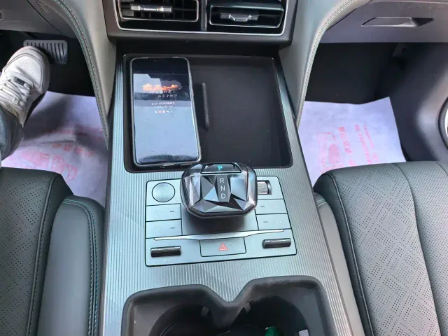 BYD Song L DM-i — Фото автомобиля 13