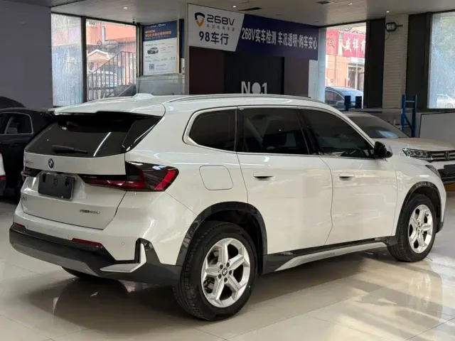 BMW X1 — Фото автомобиля 4