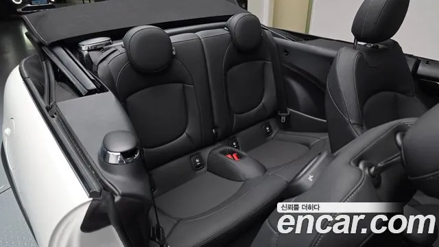 MINI Cooper Convertible — Фото автомобиля 17