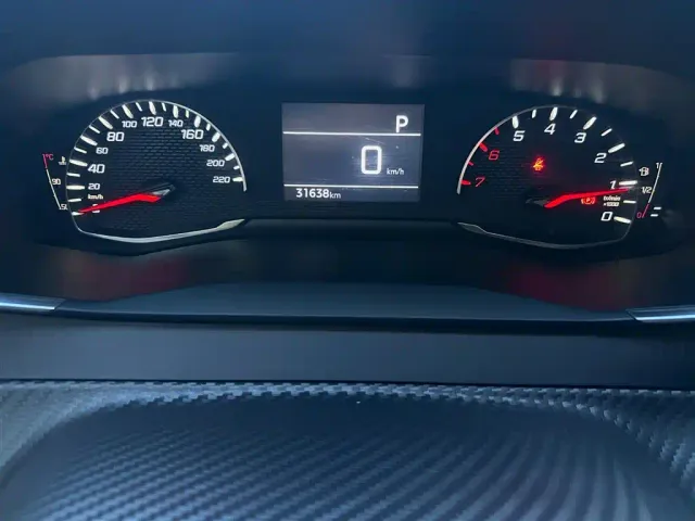 Peugeot 2008 — Фото автомобиля 10