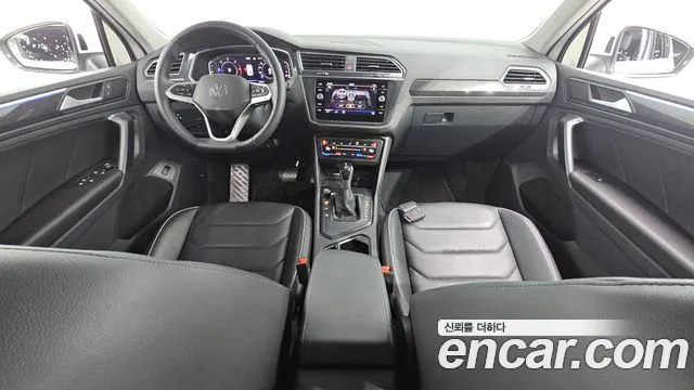 Volkswagen Tiguan Tiguan 2 поколение 2.0 TDI Premium — Фото автомобиля 7