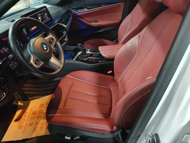 BMW 5 Series — Фото автомобиля 4