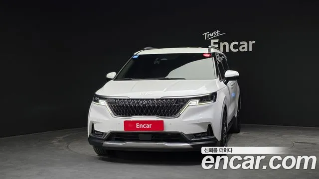 Kia Canival — Фото автомобиля 3