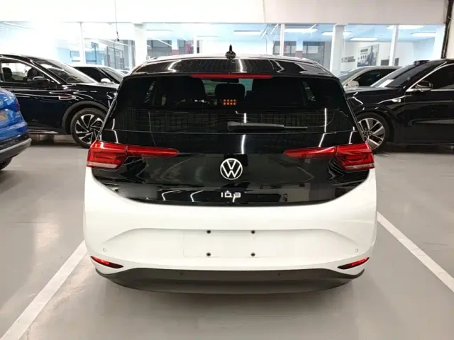 Volkswagen ID.3 — Фото автомобиля 5