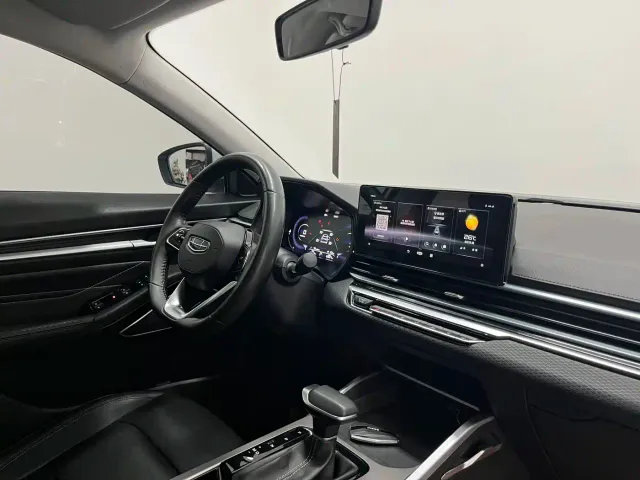 Geely Emgrand 2022 4th Generation 1.5L CVT Premium — Фото автомобиля 18