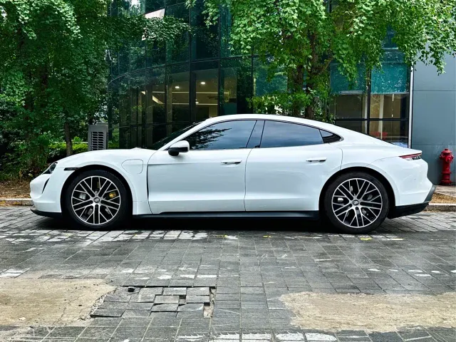 Porsche Taycan 2022 Facelift Taycan — Фото автомобиля 4