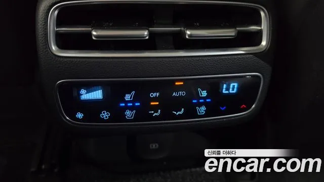 Genesis GV70 — Фото автомобиля 18