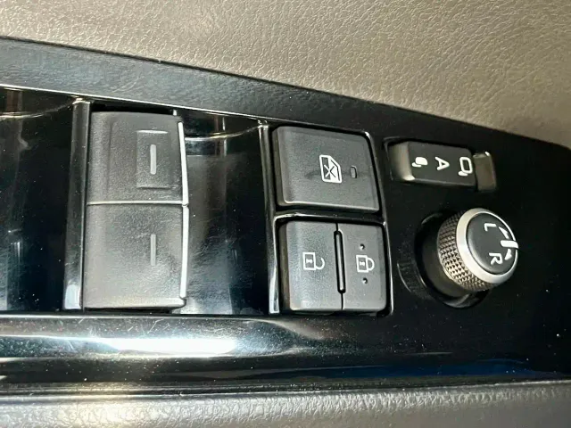 Toyota Camry — Фото автомобиля 14