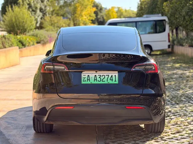 Tesla Model Y — Фото автомобиля 7