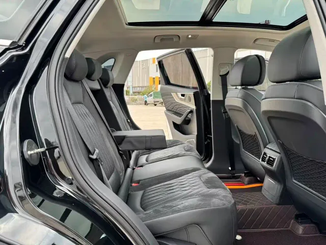 Hongqi HS5 — Фото автомобиля 22