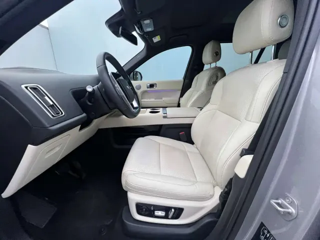 Li Auto L9 — Фото автомобиля 7