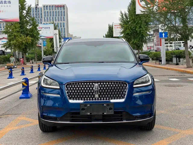Lincoln Corsair — Фото автомобиля 4