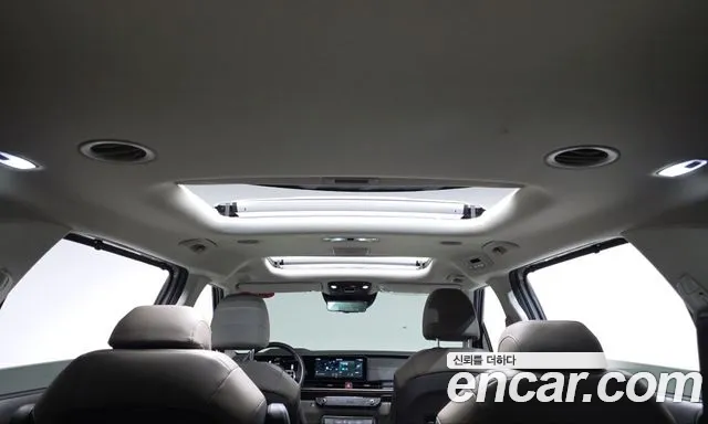 Kia Carnival — Фото автомобиля 24