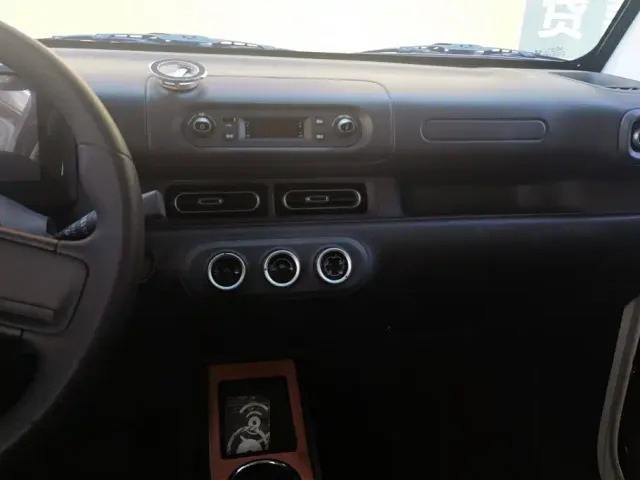 Wuling Zhiguang NEV — Фото автомобиля 13