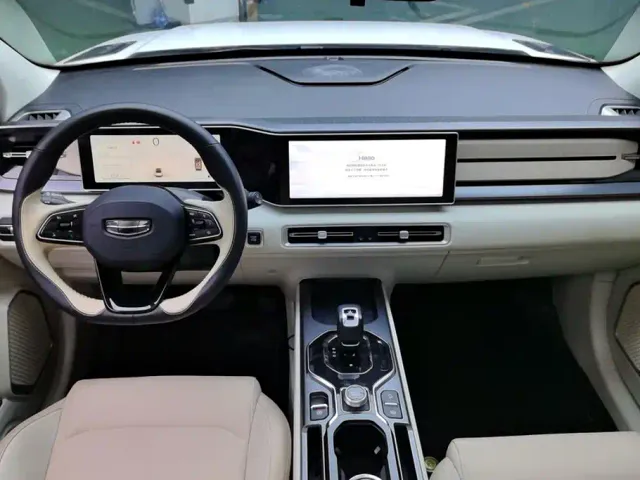 Geely ICON — Фото автомобиля 12