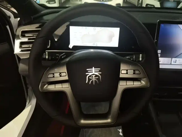 BYD Qin L — Фото автомобиля 10