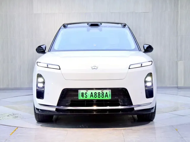 NIO NIO ES8 2025 Base Model — Фото автомобиля 2