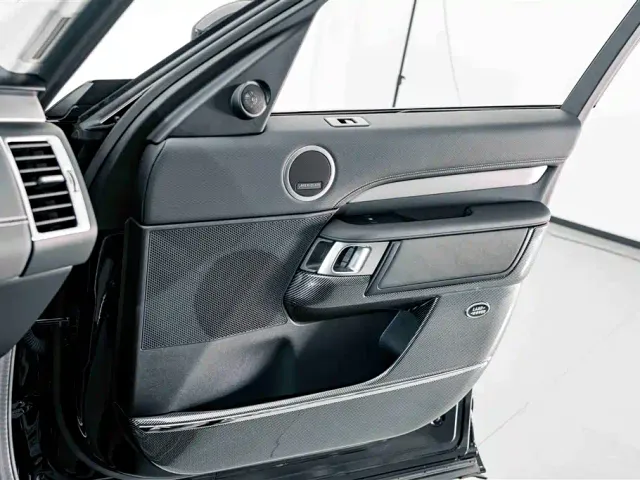 Land Rover Discovery 2023 360PS R-Dynamic SE — Фото автомобиля 16