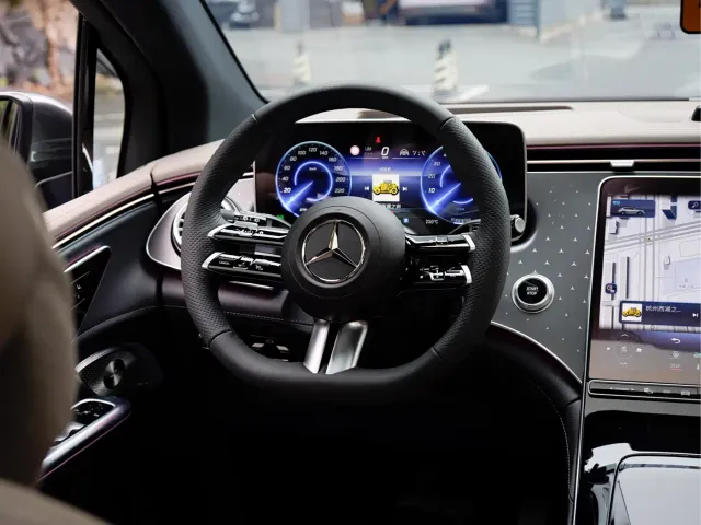 Mercedes-Benz EQE SUV — Фото автомобиля 14