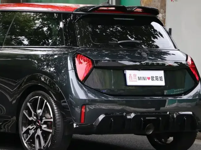 MINI John Cooper Works — Фото автомобиля 12