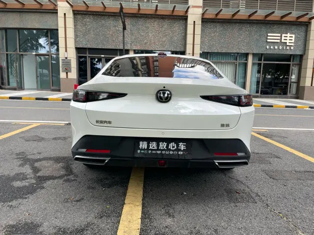 Changan Lamore — Фото автомобиля 6