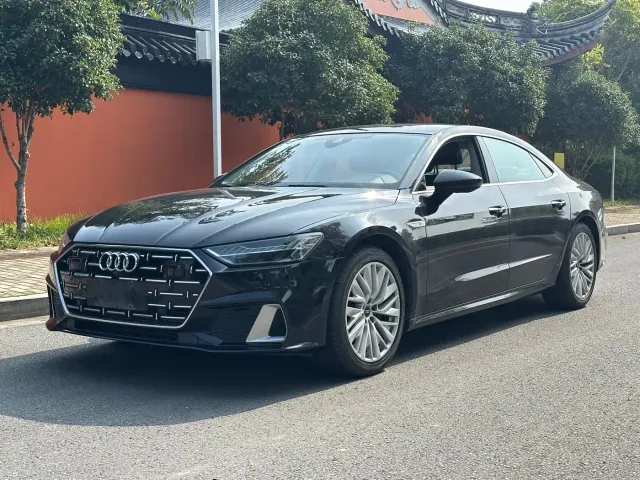 Audi A7L — Фото автомобиля 2