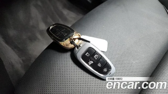 Hyundai Tucson Tucson (NX4) Дизель 2.0 2WD — Фото автомобиля 14