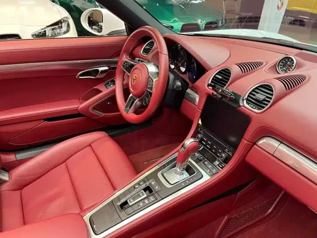 Porsche 718 — Фото автомобиля 13