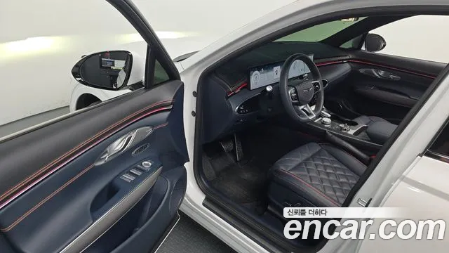 Genesis GV70 2.5T Бензин AWD — Фото автомобиля 8