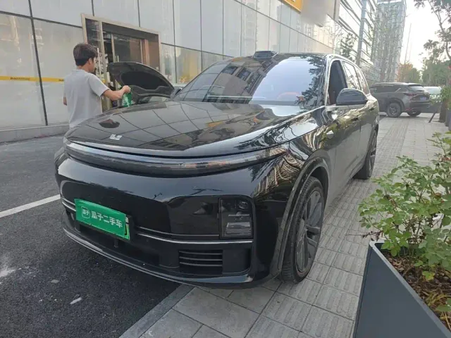 Фотография автомобиля — Li Auto L7