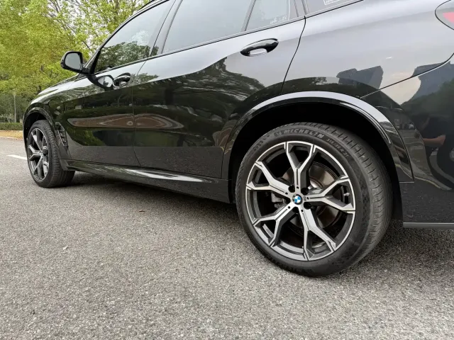 BMW X5 — Фото автомобиля 10