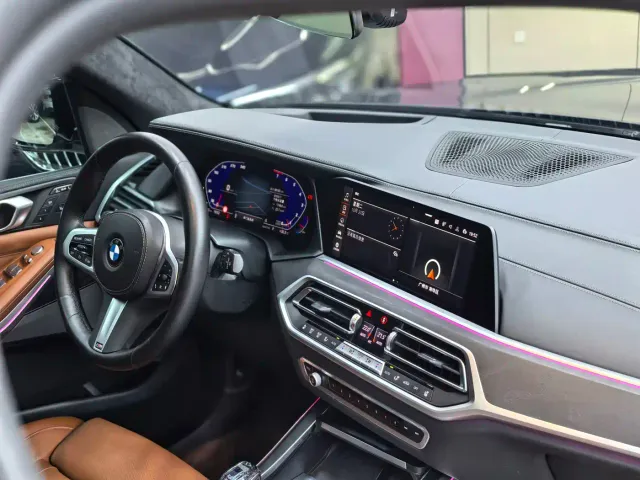 BMW X7 — Фото автомобиля 23