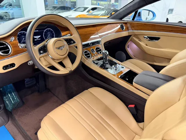 Bentley Continental — Фото автомобиля 5