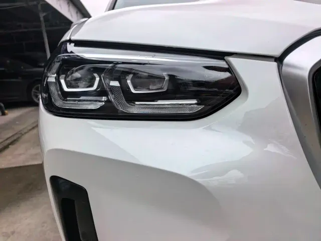 BMW iX3 — Фото автомобиля 4