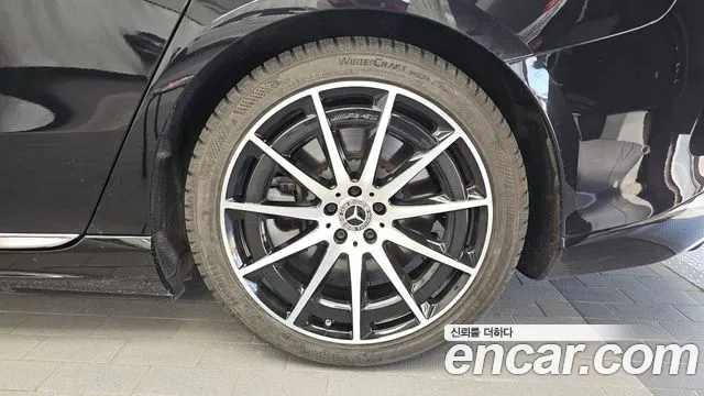 Mercedes-Benz EQS — Фото автомобиля 4