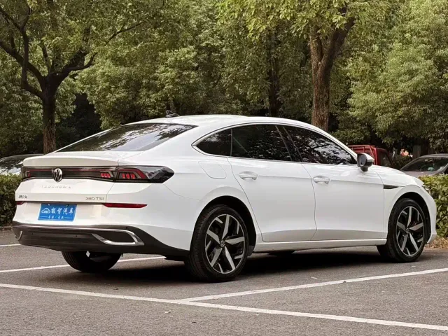 Volkswagen Lamando — Фото автомобиля 5