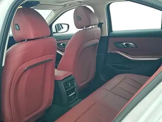 BMW 3 Series — Фото автомобиля 17