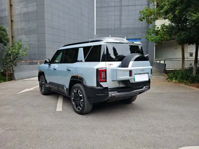 BYD FangChengBao Leopard 8 — Фото автомобиля 5