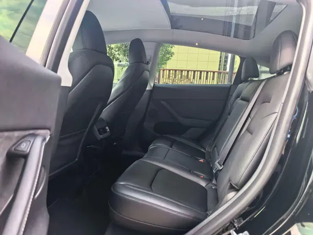 Tesla Model Y — Фото автомобиля 7