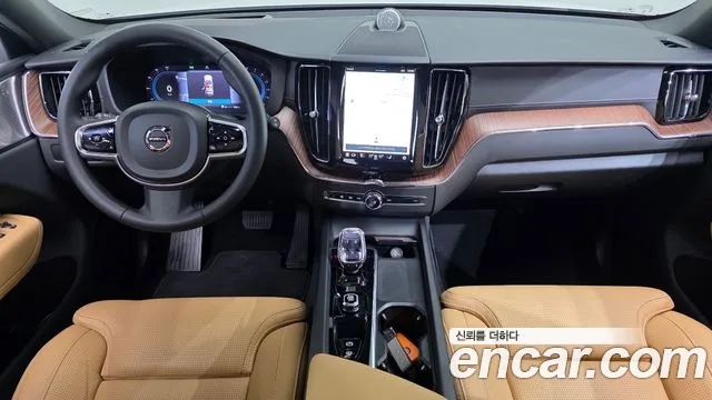 Вольво XC60 — Фото автомобиля 7