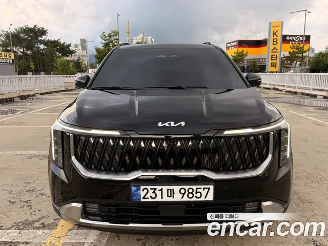 Kia Carnival Generation 4 — Фото автомобиля 3