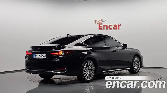 Lexus ES 7th Gen — Фото автомобиля 2