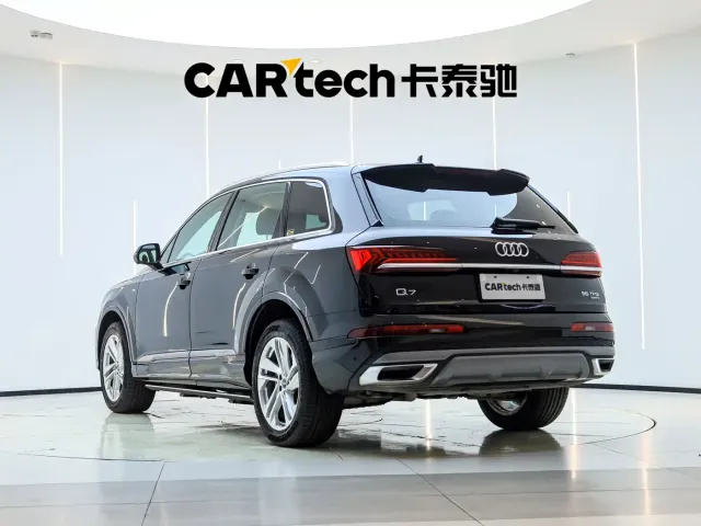 Audi Q7 — Фото автомобиля 5