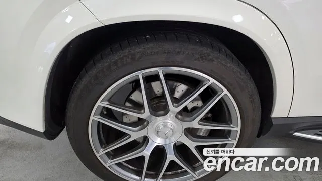 Mercedes-Benz GLE-Class — Фото автомобиля 5