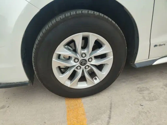 Toyota Granvia — Фото автомобиля 22
