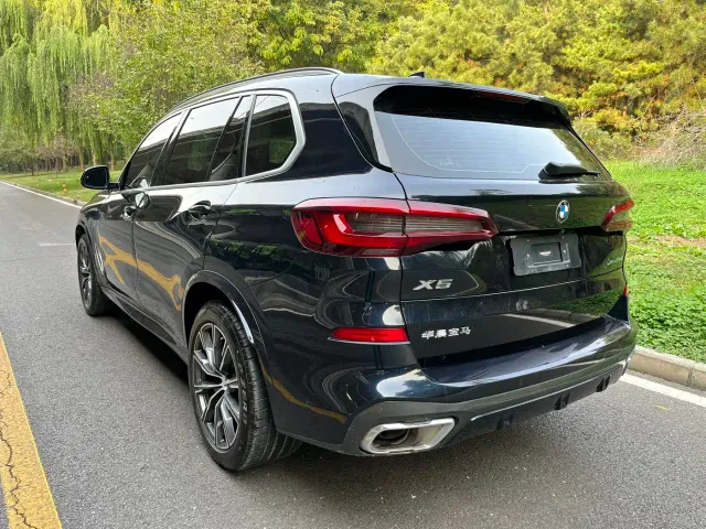 BMW X5 — Фото автомобиля 6