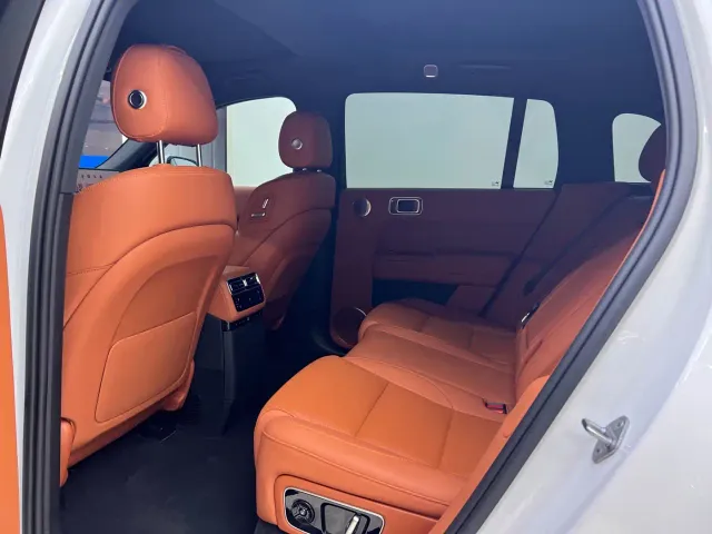 Li Auto L7 — Фото автомобиля 6